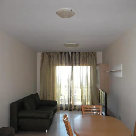 Marina Bay One Bedroom Apartment Near The Sea