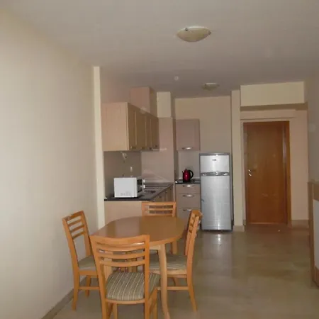 Marina Bay One Bedroom Apartment Near The Sea